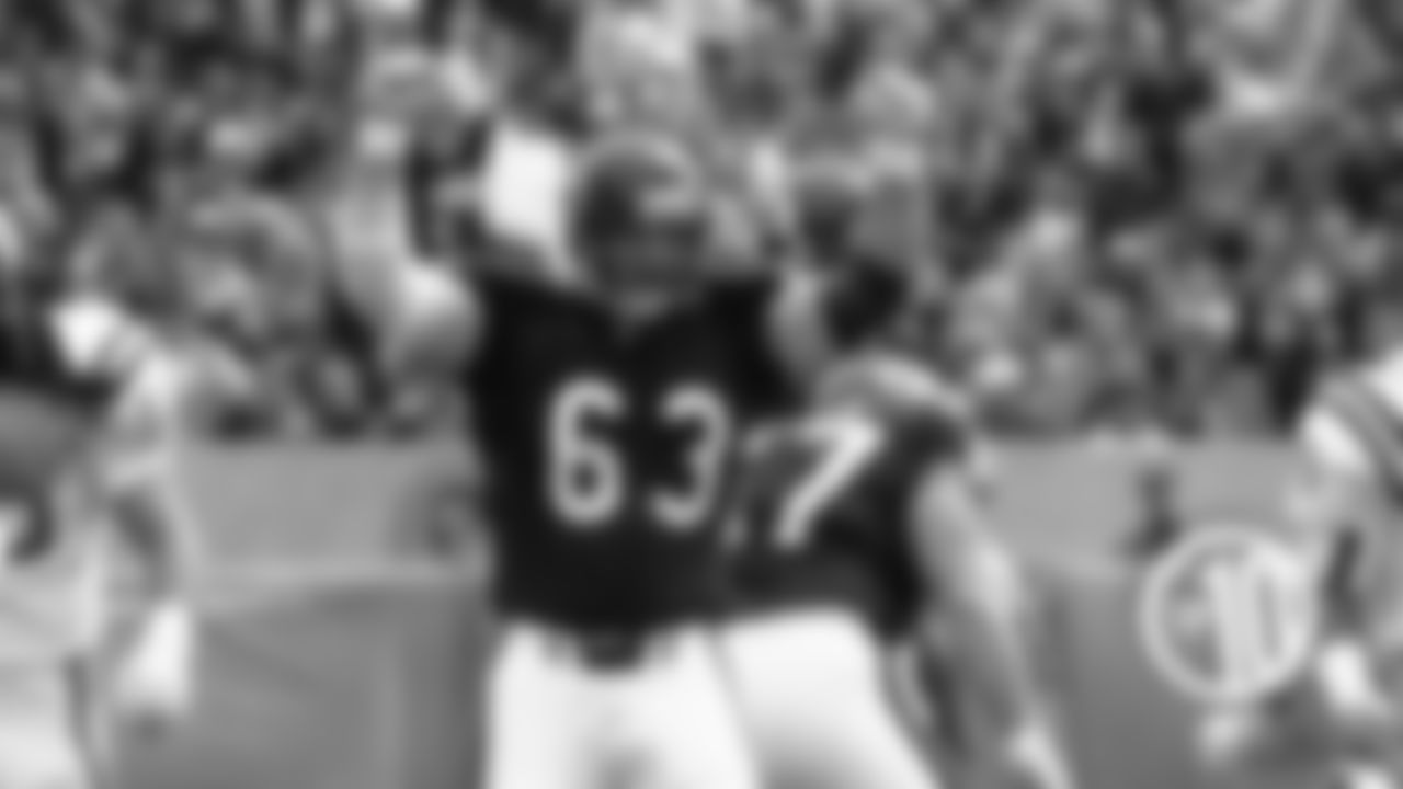 (1) Jay Hilgenberg, center (1981-91)
In 11 seasons, Hilgenberg started seven straight Pro Bowls and was voted first-team All-Pro five times while appearing in 163 games with 130 starts.