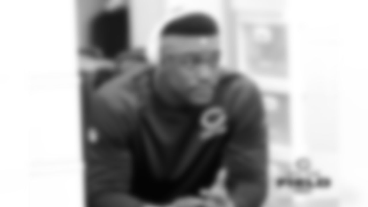 LB Christian Jones