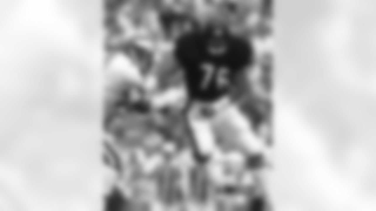 Former Bears defensive tackle played six games with the Patriots as a rookie in 1980.