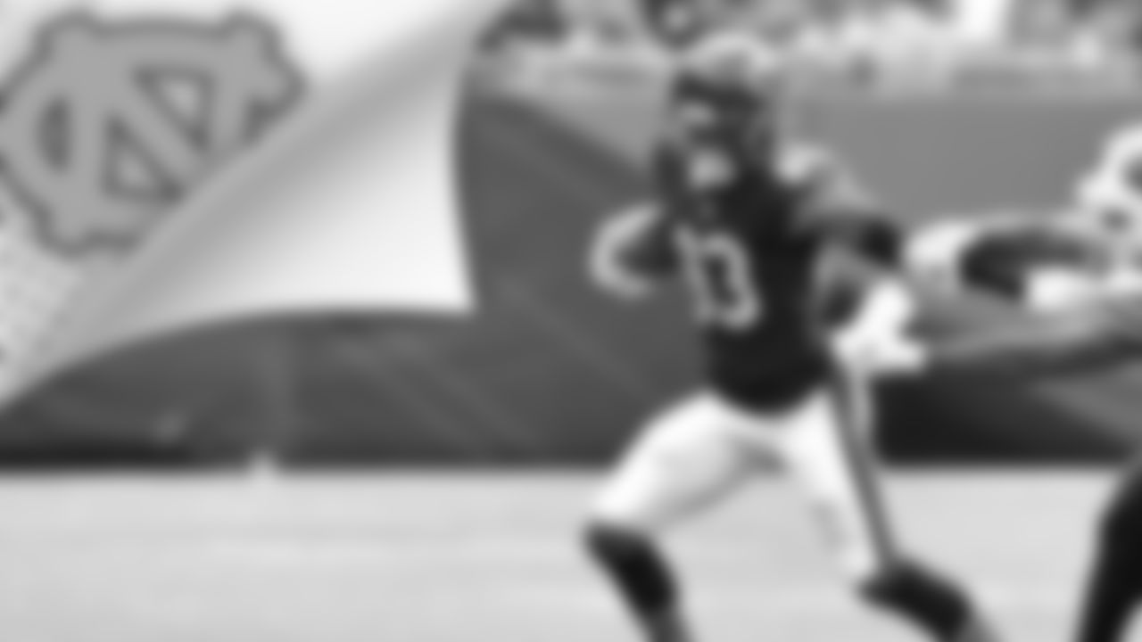 WR Dazz Newsome
North Carolina