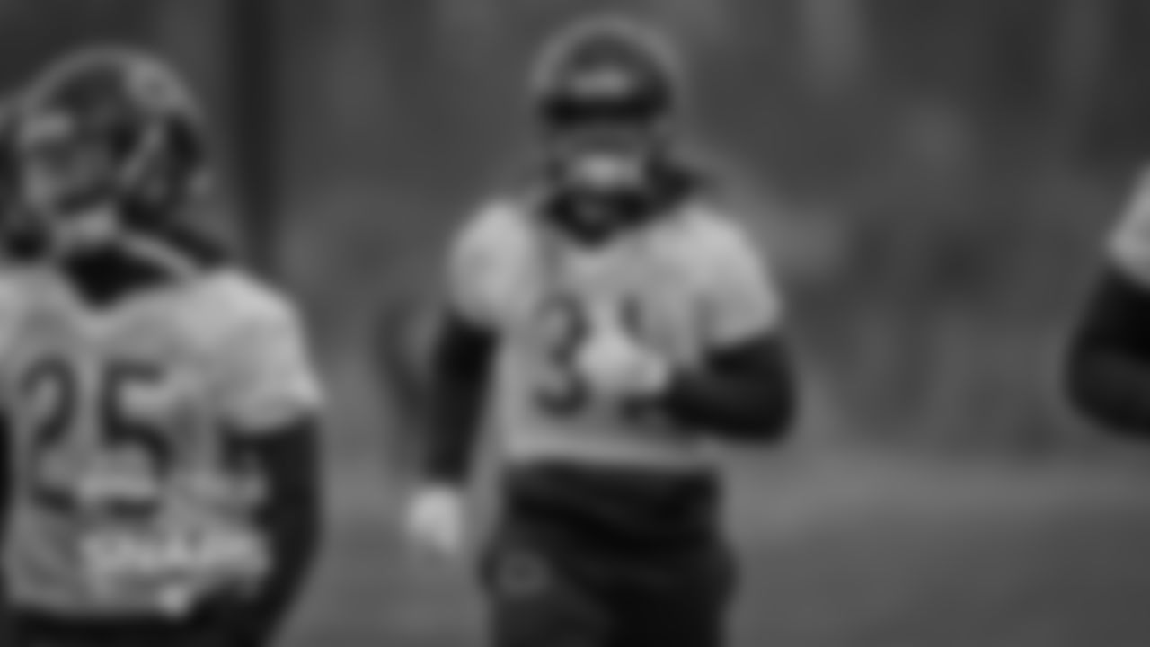 DB Marcus Williams