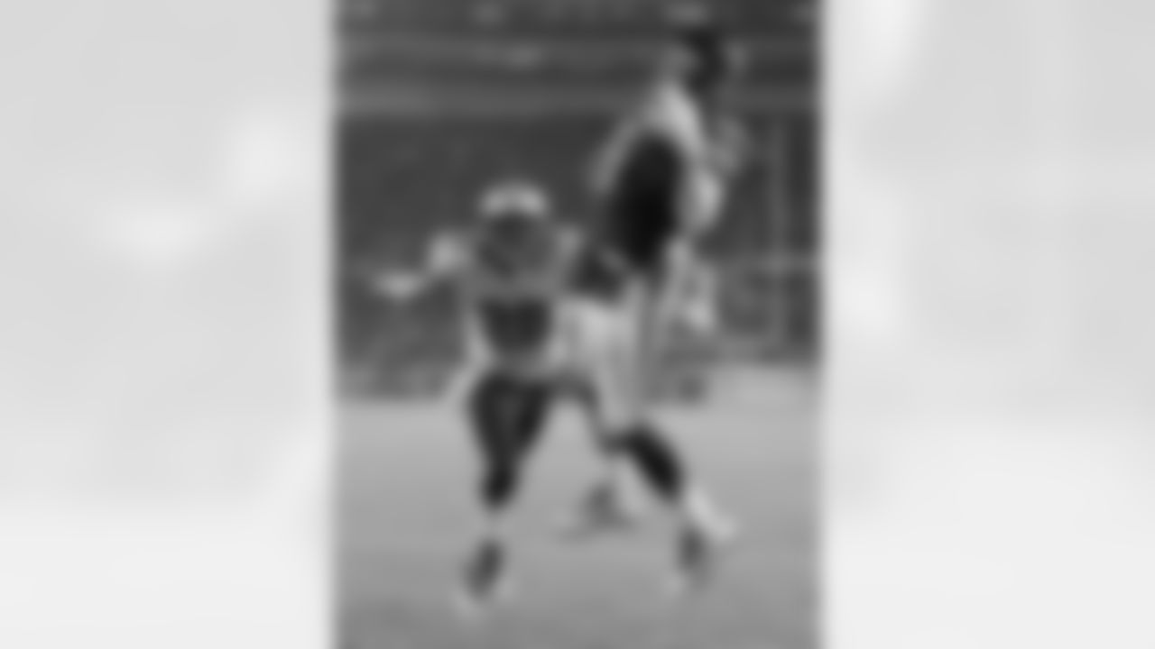 Bears WR Alshon Jeffery misses a pass
