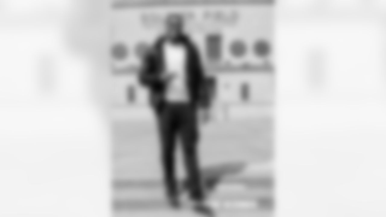 2023_DJ_Moore_City_BTS_011