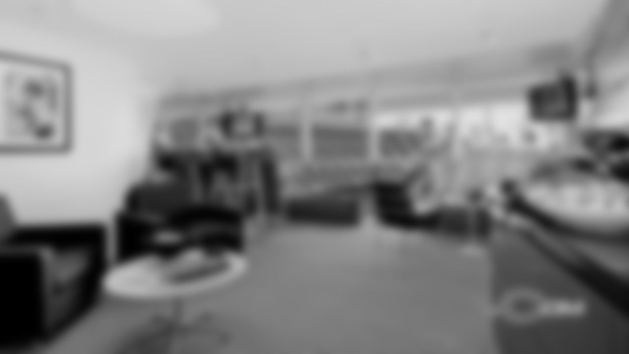 executivesuites-interior-052118-09