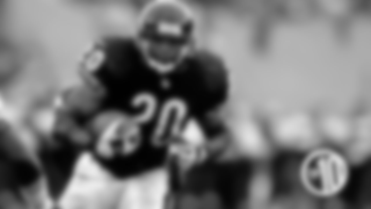 (9) James Allen rushed for 118 yards and one touchdown in the second quarter of a 24-3 win over the Ravens Dec. 20, 1998 at Soldier Field.