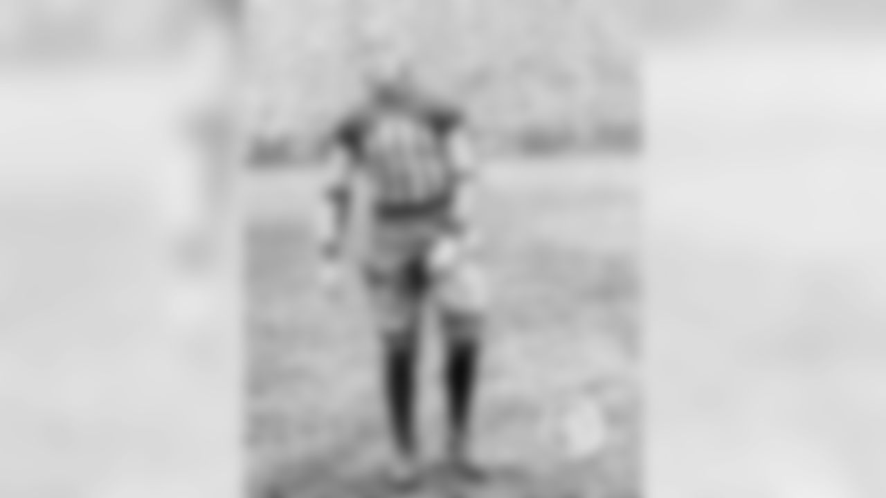 Grange was a three-time All-American at Illinois who led the Fighting Illini to a national championship in 1923 and is considered one of the greatest players in college football history.