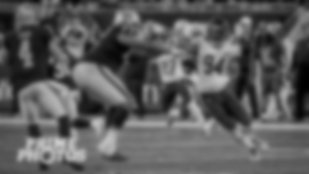 LB Leonard Floyd