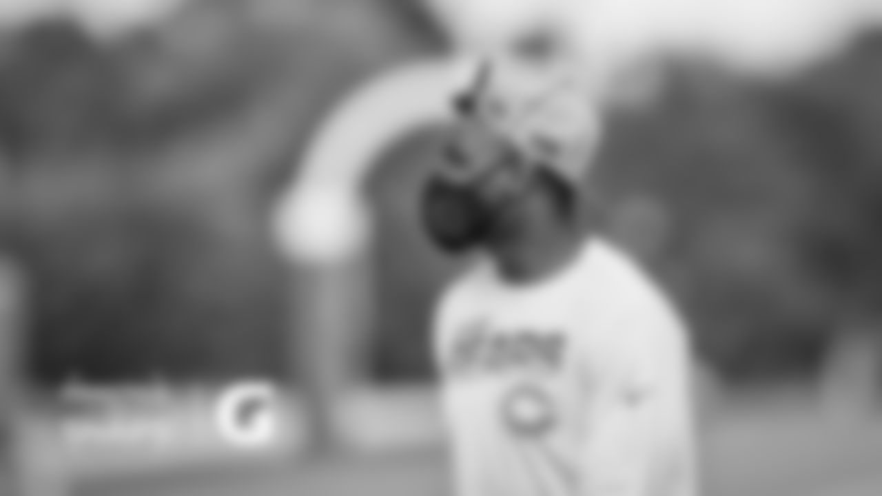 TE Demetrius Harris