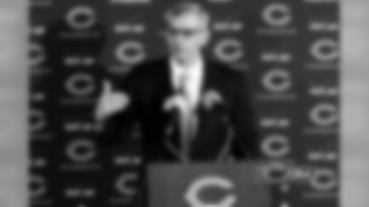 GM Phil Emery provides opening remarks as the Bears introduce Martellus Bennett and Jermon Bushrod at a press conference Wednesday.