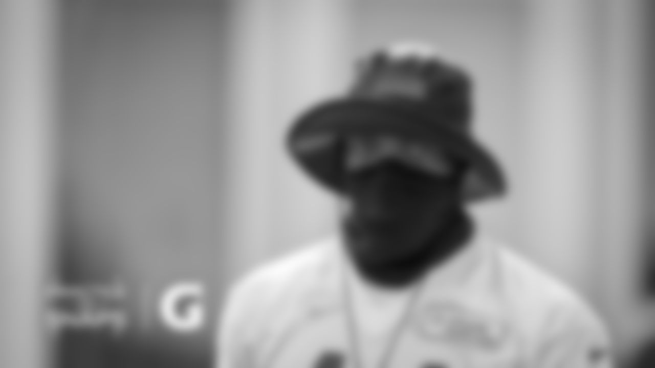 TE Darion Clark