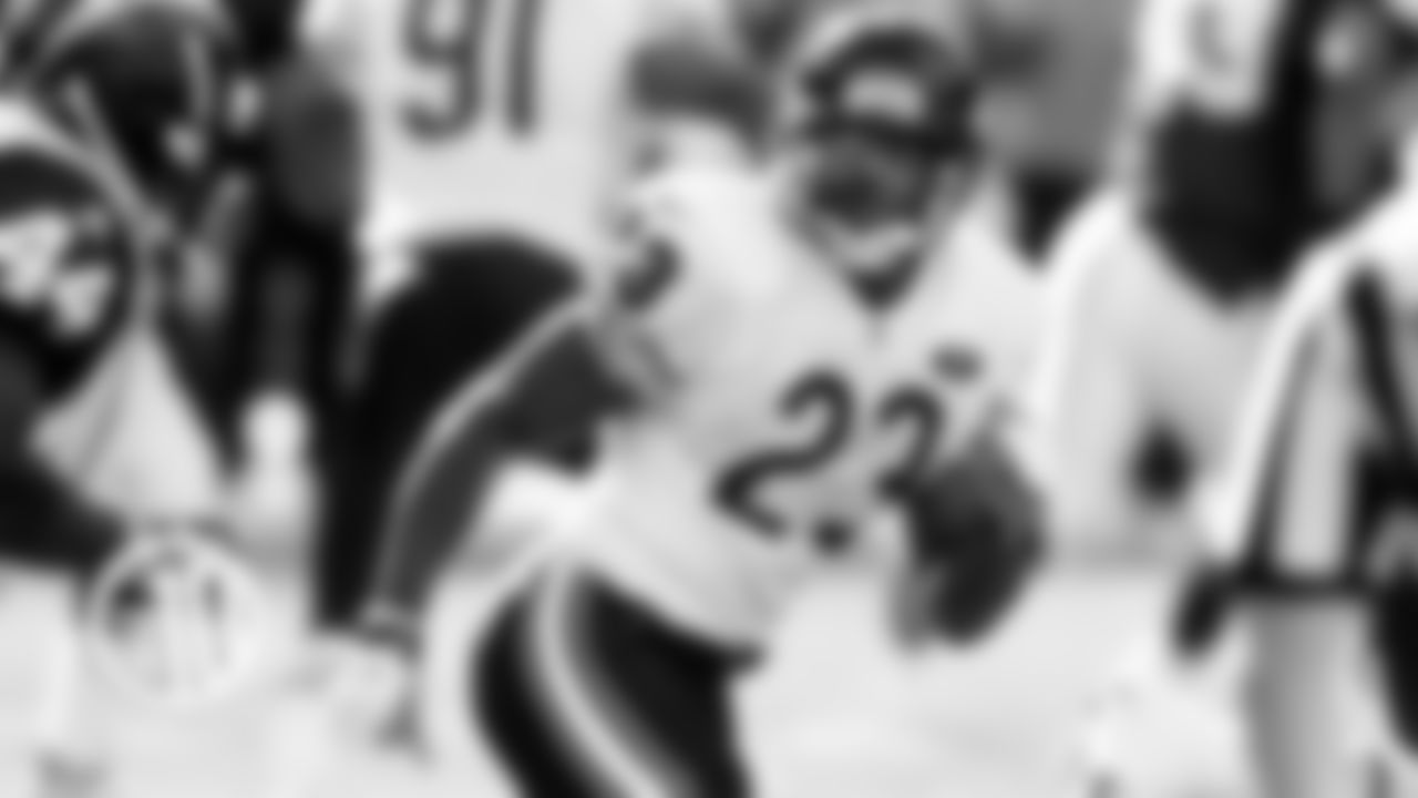 (9) Jerry Azumah, cornerback (1999)
Azumah appeared in 105 games with 49 starts over seven seasons with the Bears. He was voted to the Pro Bowl in 2003 when he led the NFL in kickoff returns.