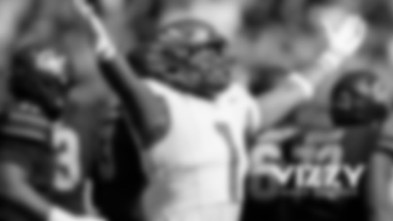 2023-draft-gallery-noah-sewell-Godofredo-A.-Vasquez_v3