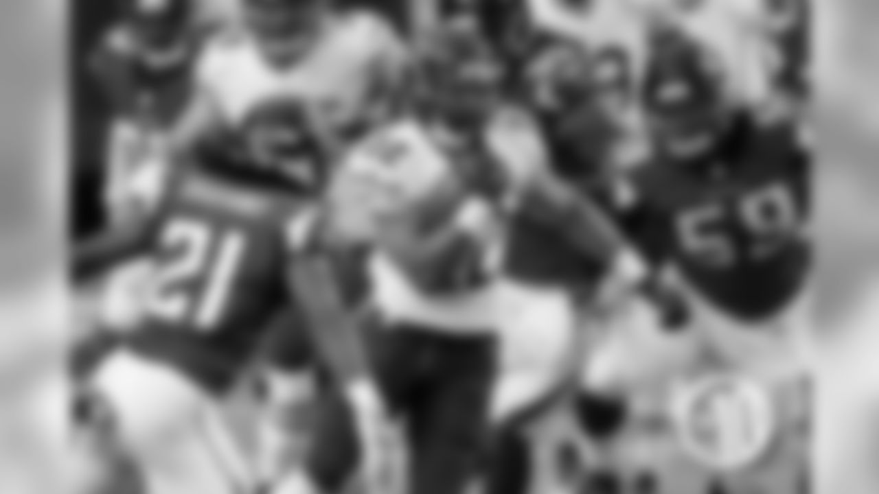 80 rushing yards, 77 receiving yards (157 total yards), 2 TD