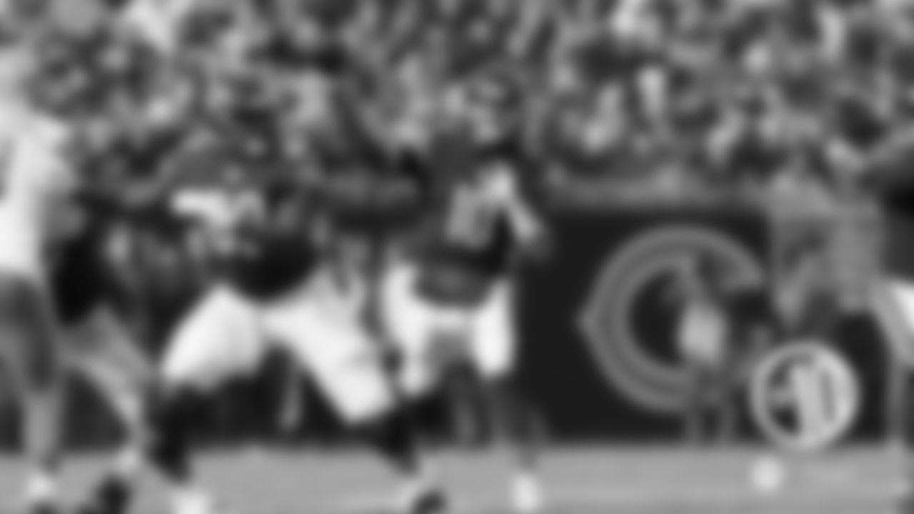 (10) Trubisky passes Bears to win

On Nov. 11, 2018, Mitchell Trubisky completed 23 of 30 passes for 355 yards with three touchdowns, no interceptions and a 148.6 passer rating in a 34-22 win over the Lions at Soldier Field.