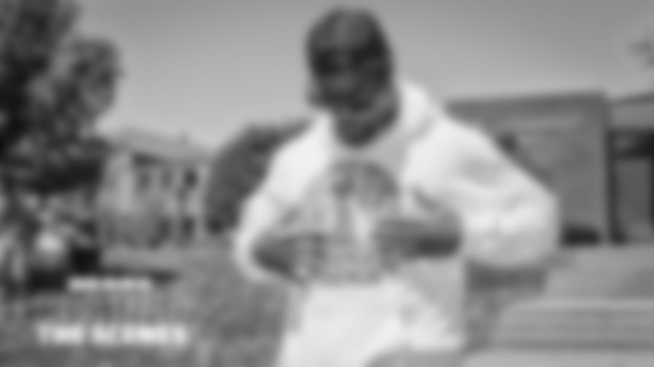 RB Mike Davis