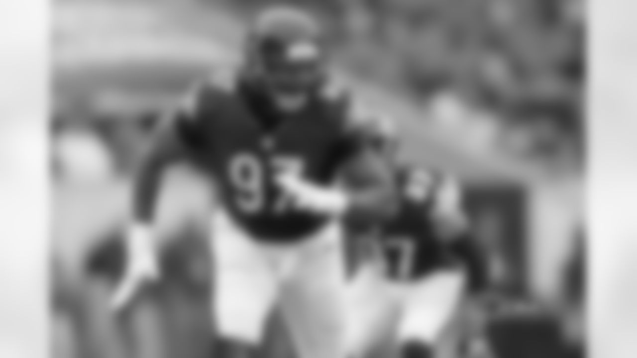 LB Willie Young