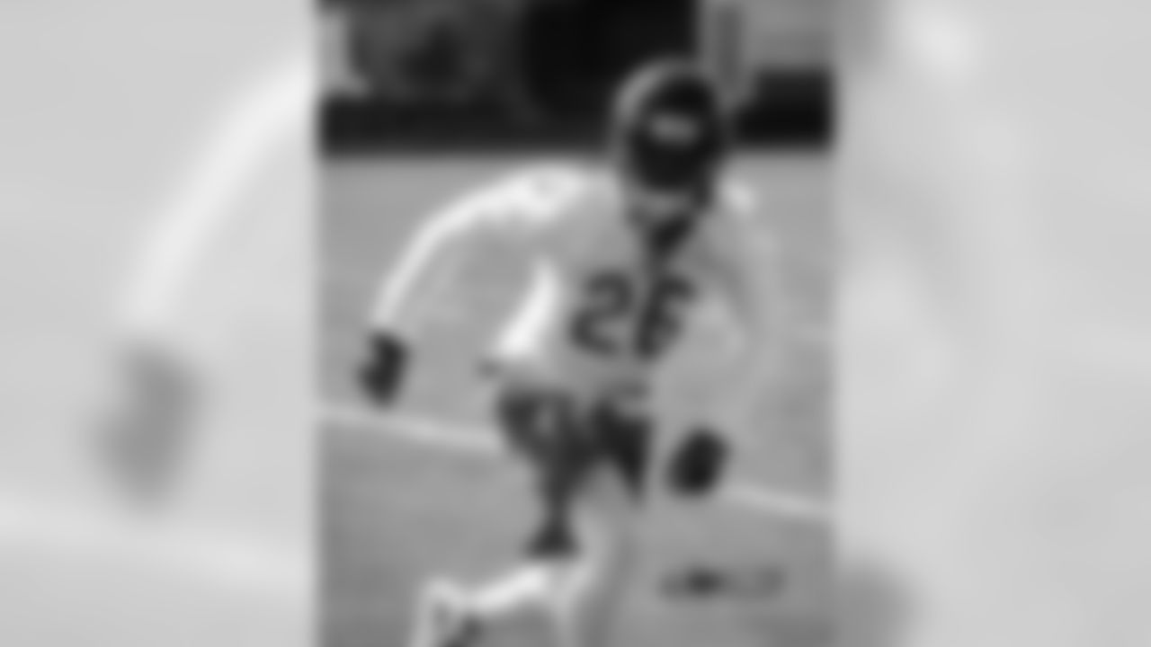 CB Tim Jennings