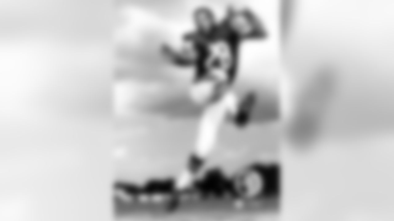 T7) 77 yards: Willie Galimore, Sept. 16, 1962 at San Francisco