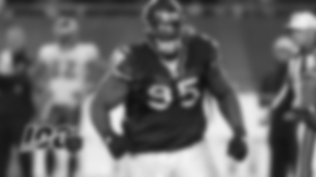 2010: Anthony Adams, DL