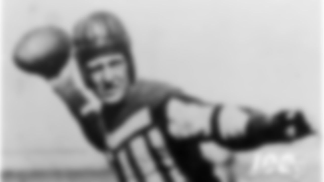 36. Red Grange, HB/DB
1925, 29-34