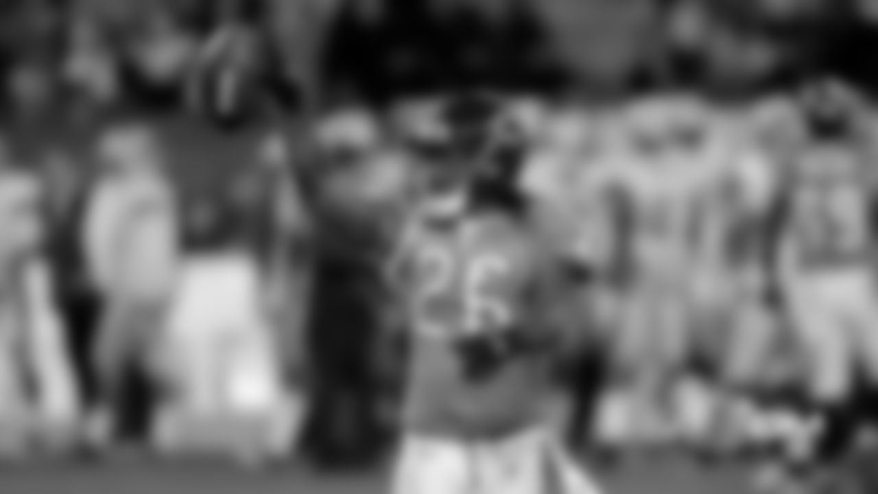CB Tim Jennings