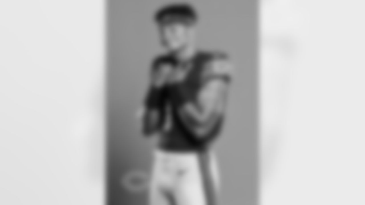 QB Justin Fields
