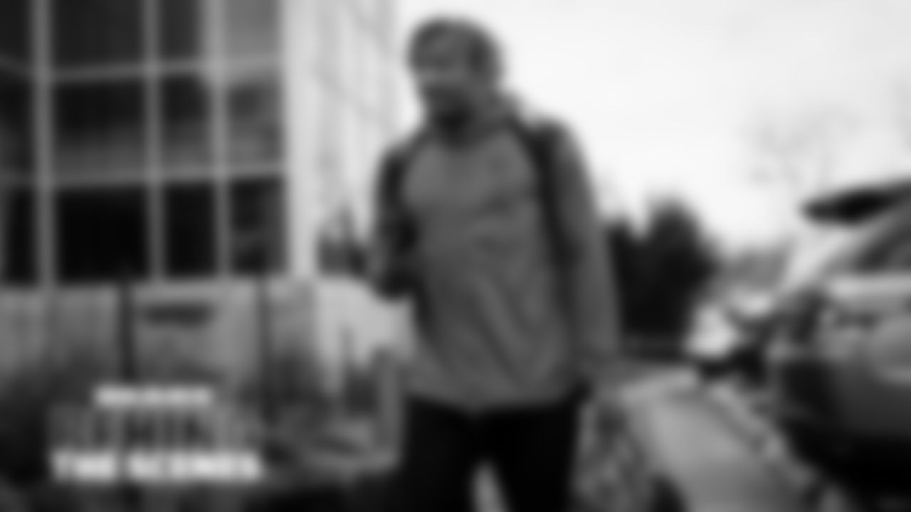 LB Trevis Gipson