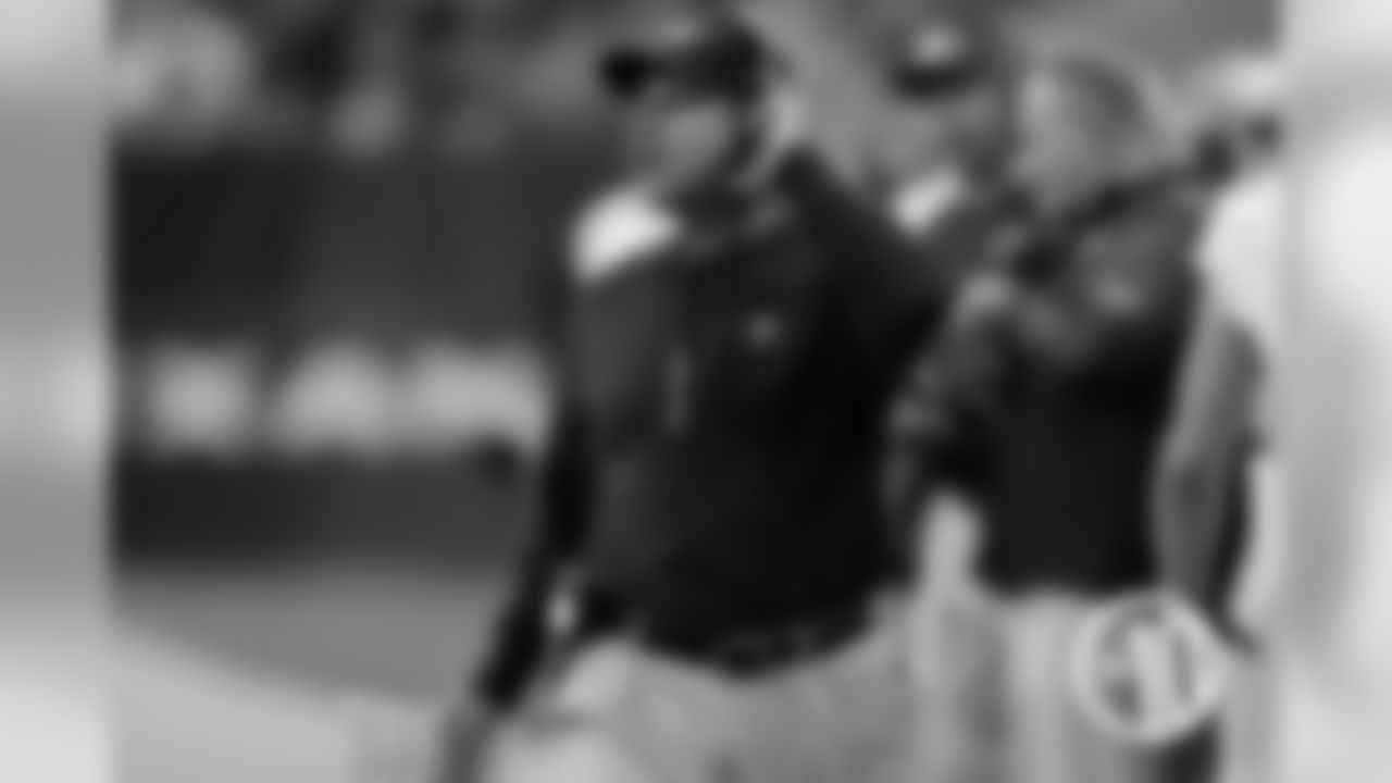 Bears playing career: Quarterback from 1987-1993.Also played for the Indianapolis Colts, Baltimore Ravens and San Diego Chargers. Coaching record: 38-13-1 (.745) for the San Francisco 49ers from 2011 through the present.