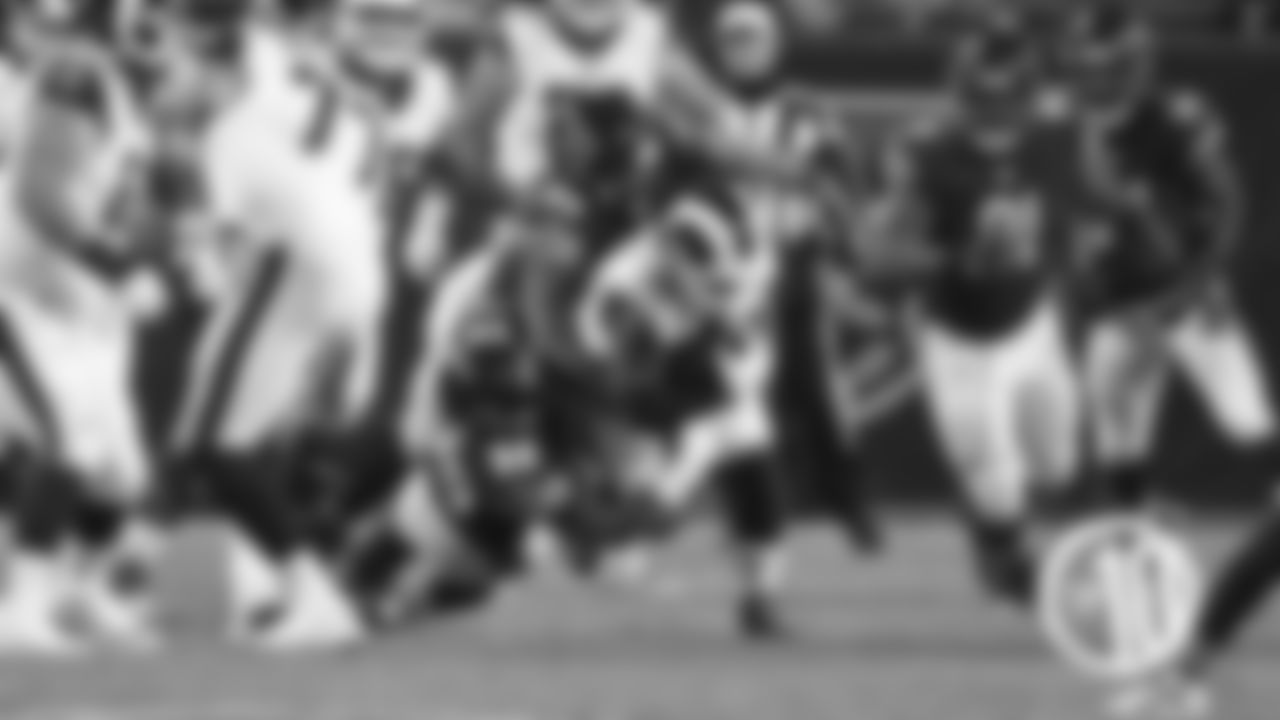 (4) Bears 15, Rams 6 (Dec. 9, 2018)
The Bears defense aced its stiffest test of the season, dominating an explosive Rams offense. The unit did not allow a touchdown, produced four interceptions and a safety, and held NFL leading rusher Todd Gurley to a season-low 28 yards on 11 carries.