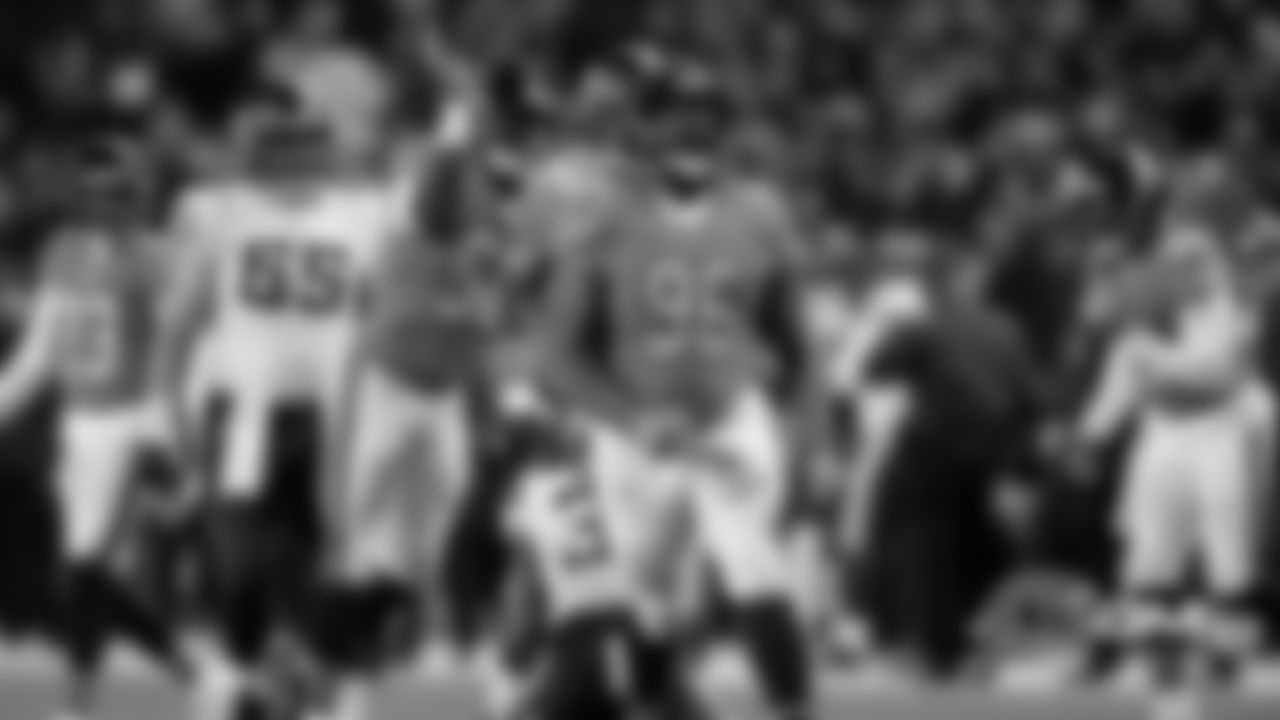 DT Akiem Hicks