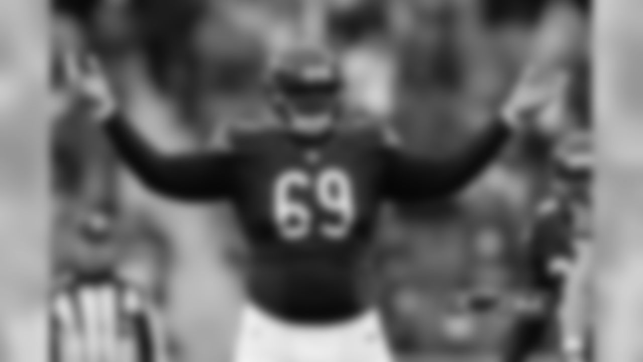 March 22, 2017: Re-signed defensive lineman C.J. Wilson to a one-year contract.