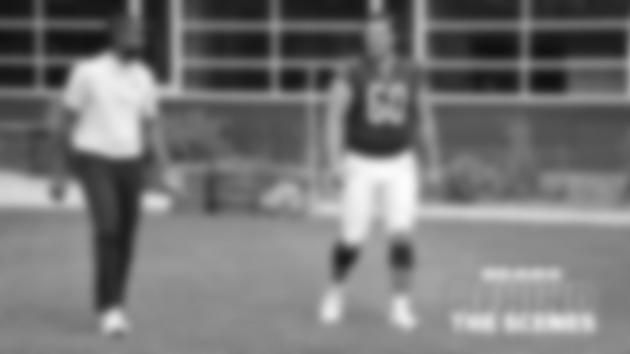 Head athletic trainer Andre Tucker, OL Dieter Eiselen