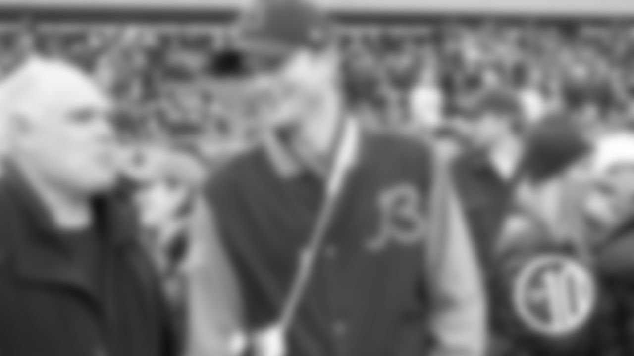 (2) Ashton Kutcher
The popular actor and venture capitalist, best known for appearing in "That '70s Show" and creating the TV show "Punk'd," has been an avid Bears fan since growing up in Iowa.