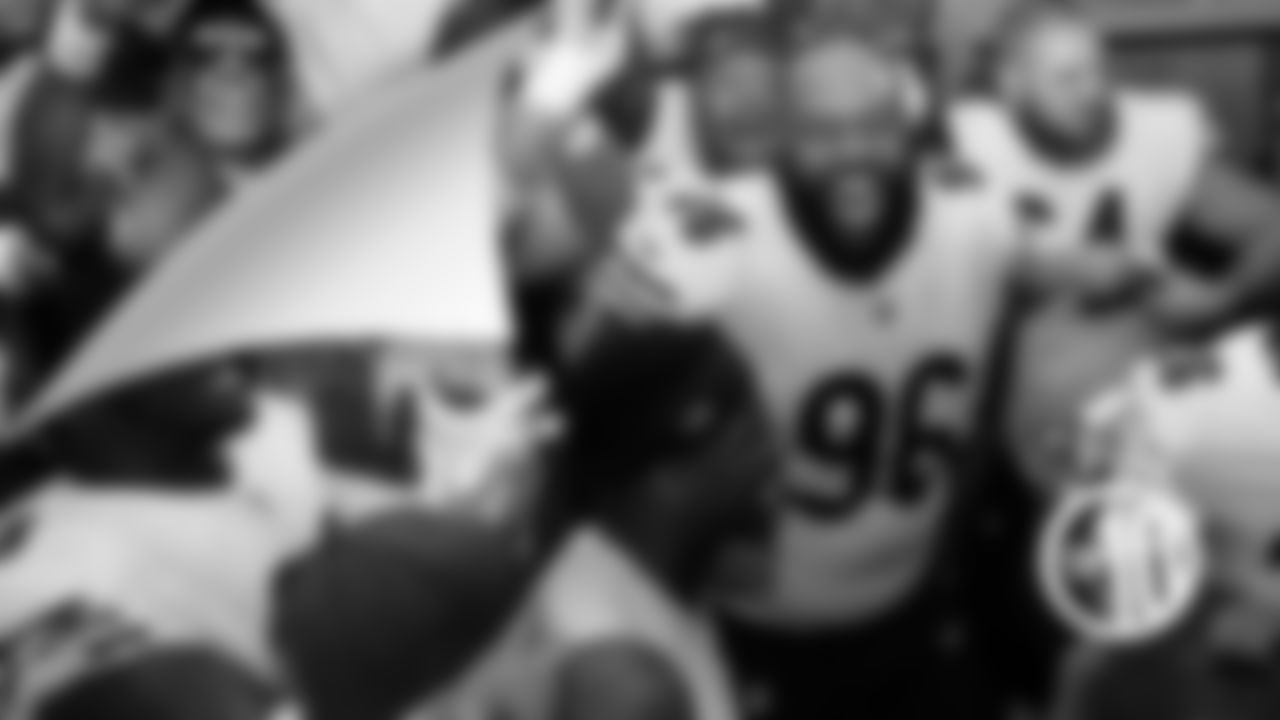 (9) Akiem Hicks
Bellamy's quick take: He's got moves for a big dude.