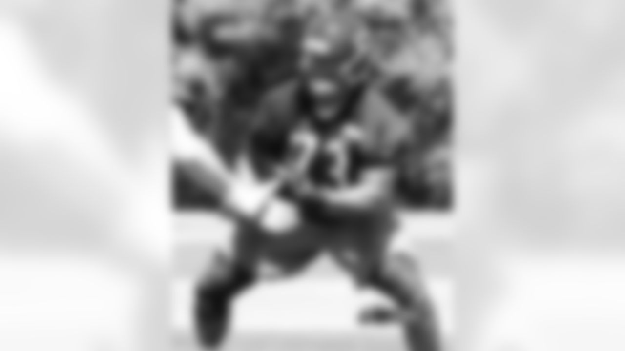 OL Nate Chandler