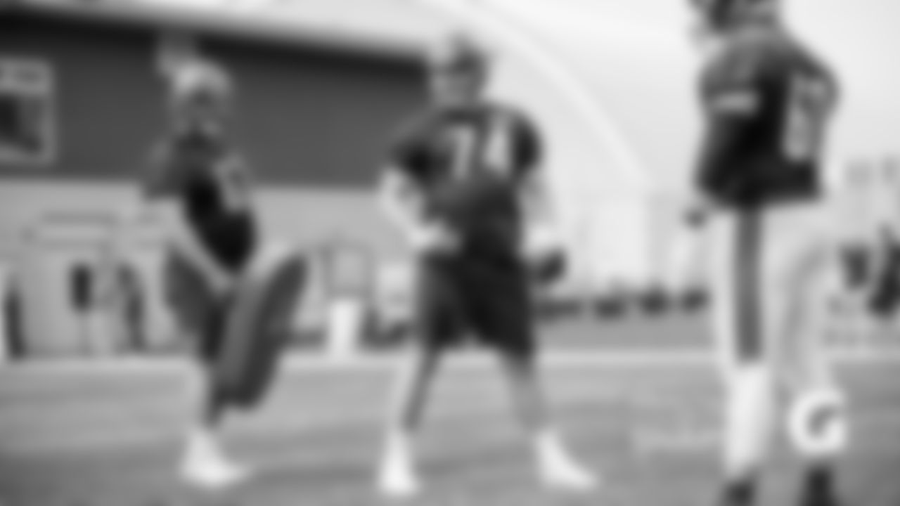 OL Liam Dobson, OL Zachary Thomas, OL Dieter Eiselen