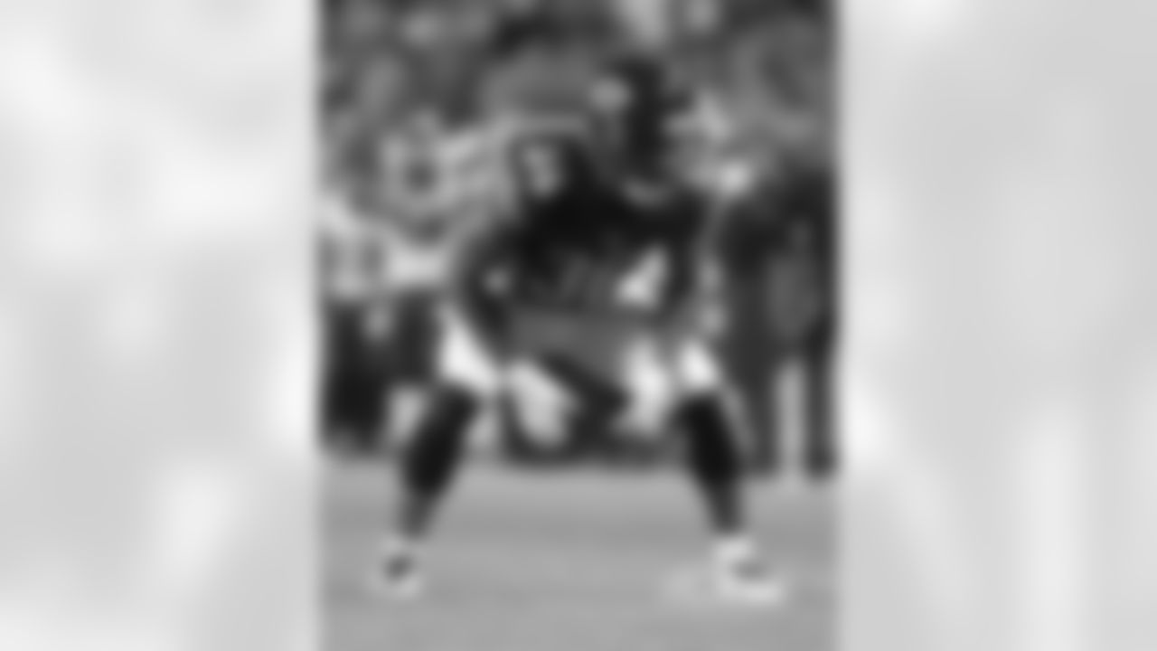 DB DeAndre Houston-Carson