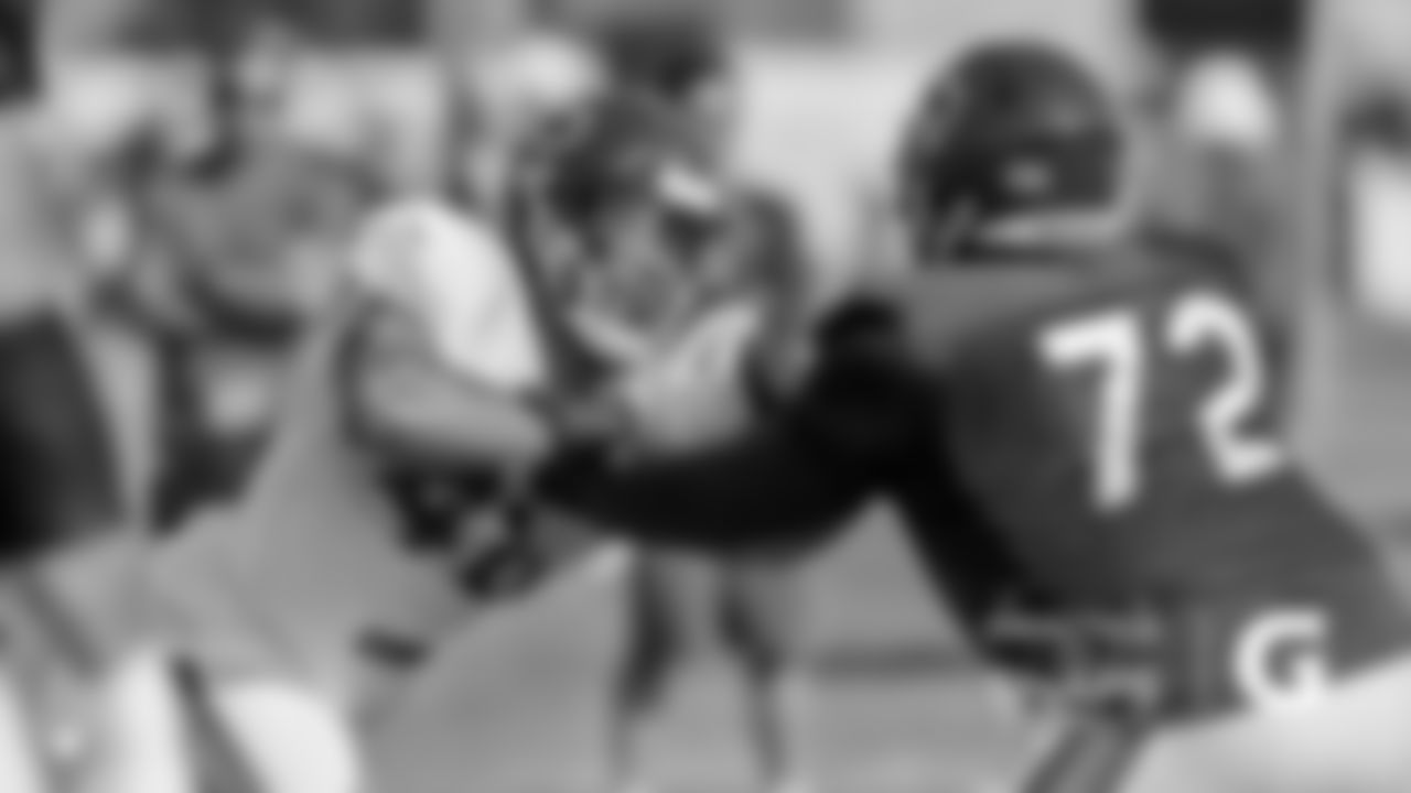 LB James Vaughters
