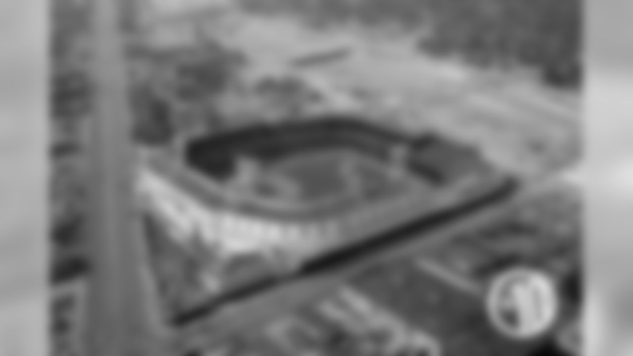 1963 - Bears 37, Lions 21 at Tiger Stadium. Bill Wade threw three touchdowns as the Bears took a 35-0 halftime lead over the Lions and never looked back in the big win.