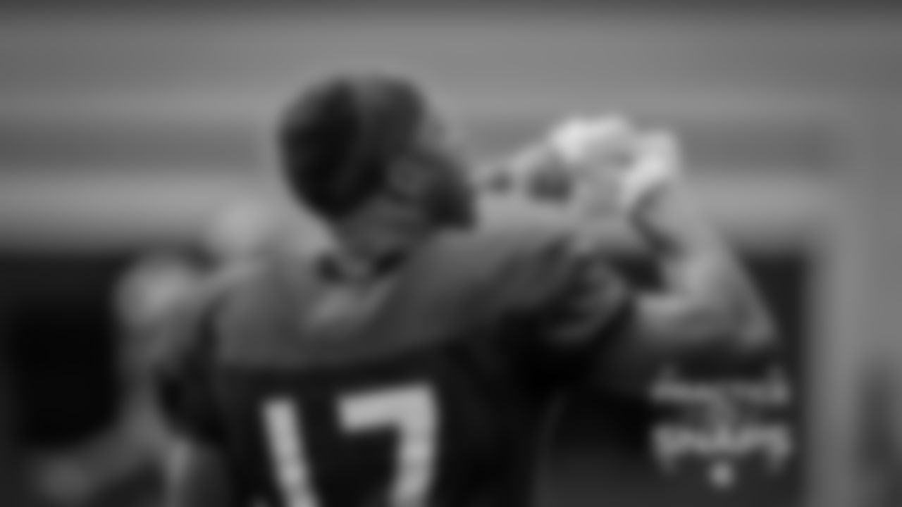WR Anthony Miller