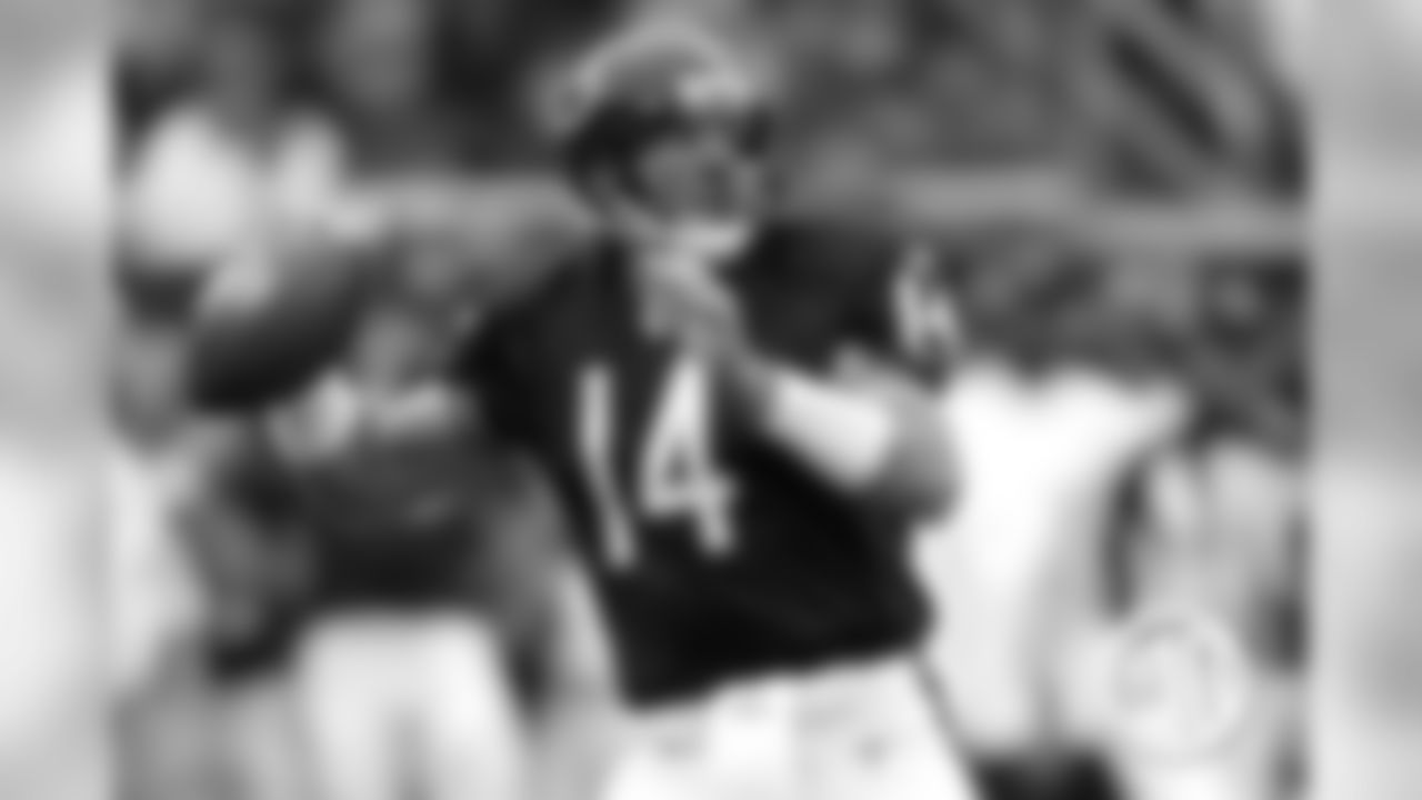 QB Brian Griese / Michigan 1993-1997, Bears 2006-2007. Griese won a national championship as the Wolverines' starting QB in 1997. He joined the Bears towards the end of his pro career, throwing 11 touchdowns over two seasons in Chicago.