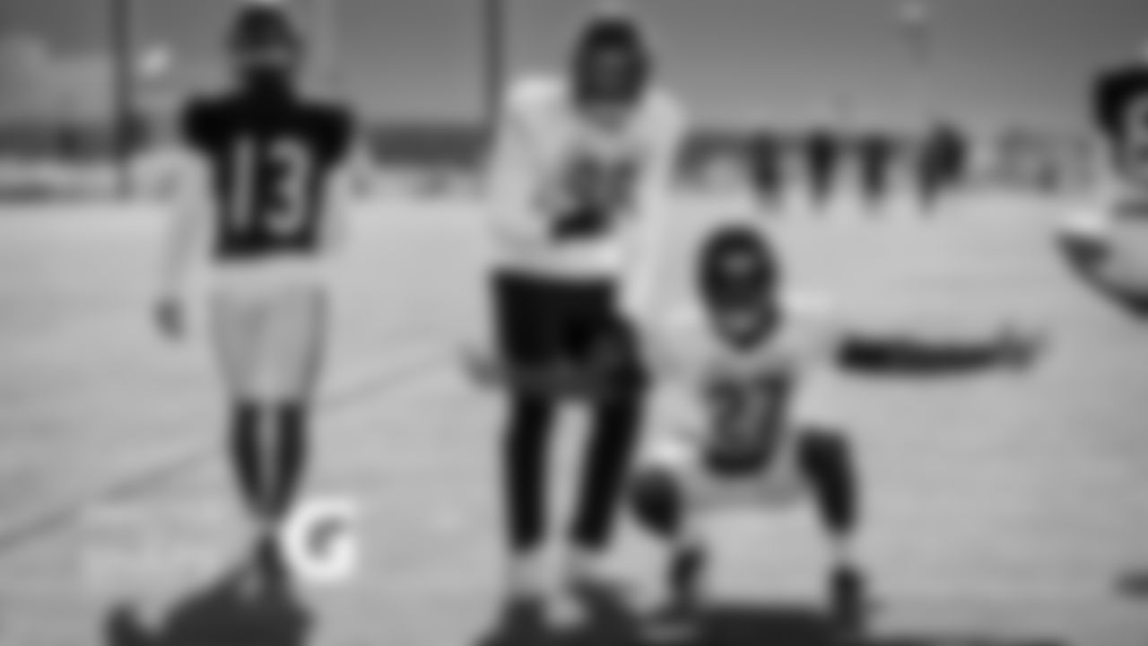 LB Trevis Gipson, DB Thomas Graham Jr.