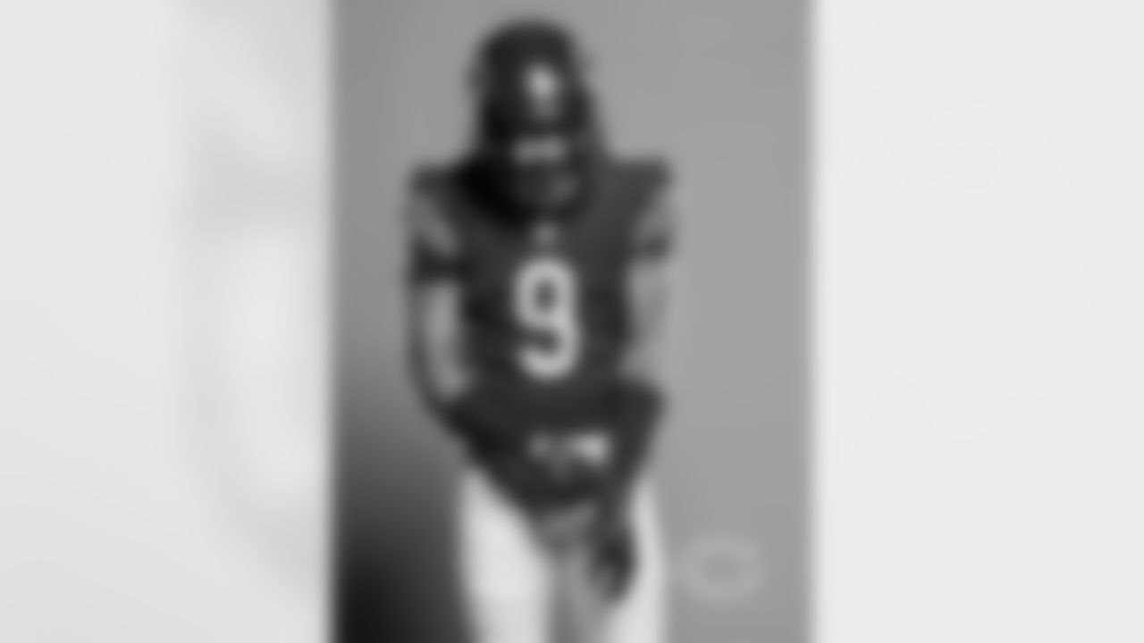 DB Jaquan Brisker