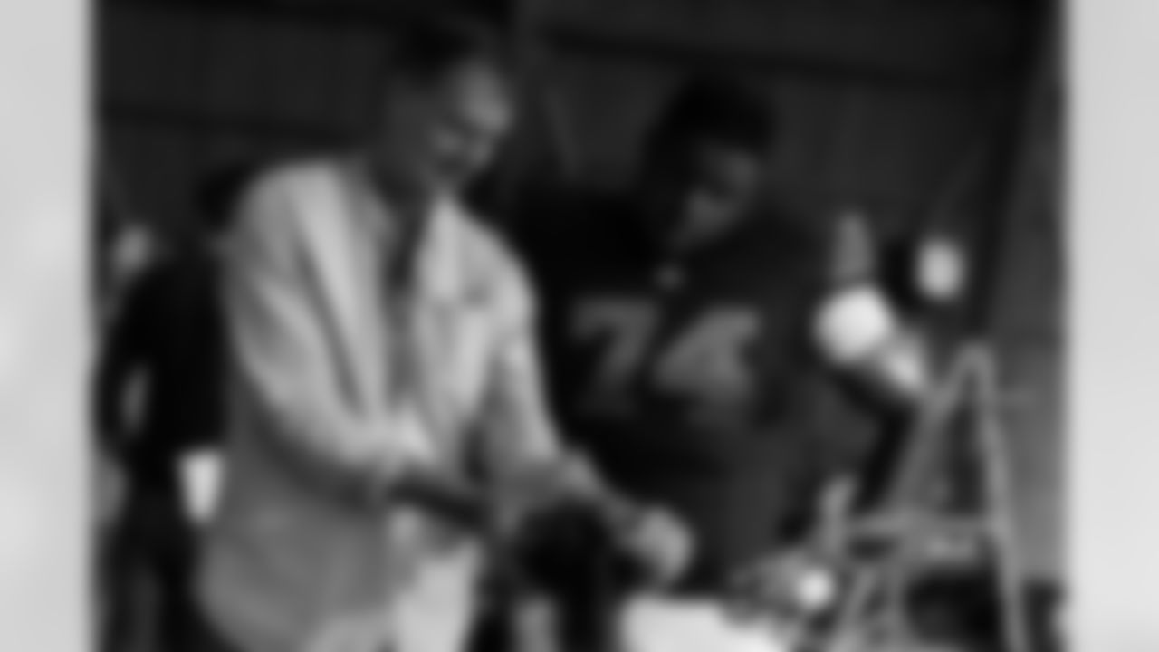 OL - Jermon Bushrod