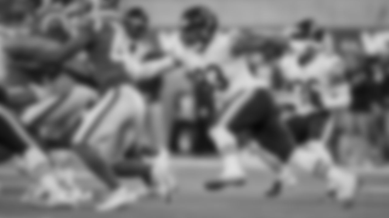 OLB James Vaughters