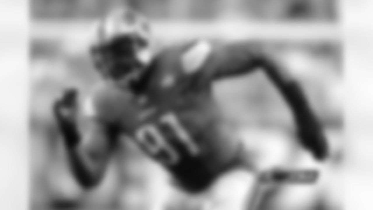 Backup: Darryl Tapp