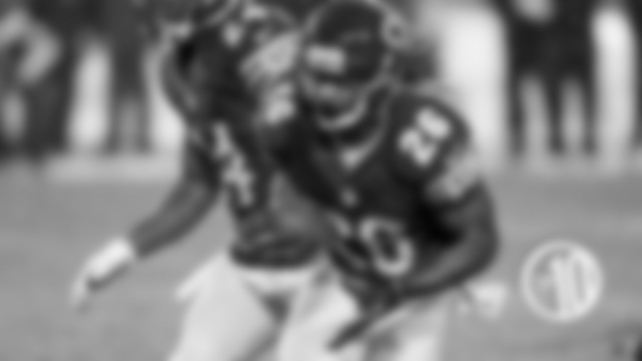 (5) Tim Jennings, cornerback
Jennings was voted to two Pro Bowls in five seasons with the Bears from 2010-14, including in 2012 when he led the NFL with nine interceptions.
