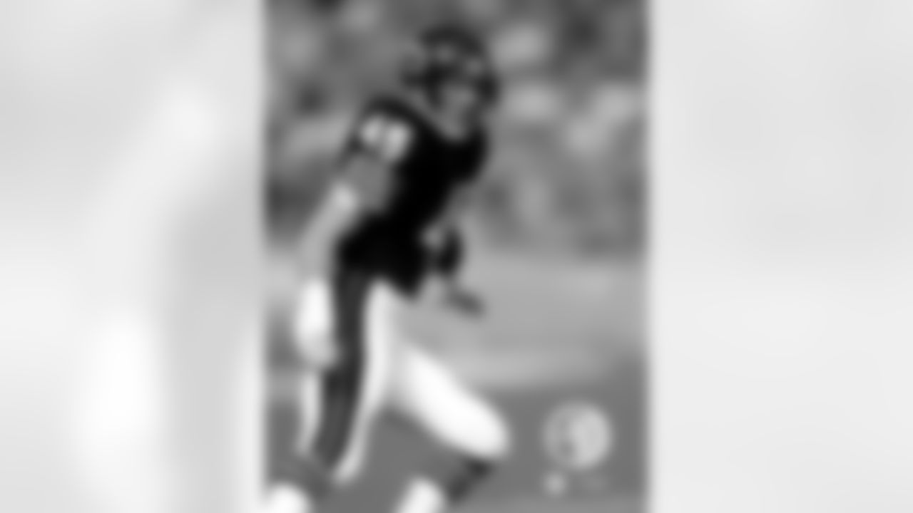 1. Gary Fencik, safety
Fencik played 12 seasons with the Bears from 1976-87 and remains the franchise's all-time leader with 38 interceptions. A two-time Pro Bowler, he was a key member of the famed 1985 defense that helped the Bears win Super Bowl XX. Fencik never appeared in a regular season game with the Dolphins, but he was selected by Miami in the 10th round of the 1976 draft and was cut as a rookie.