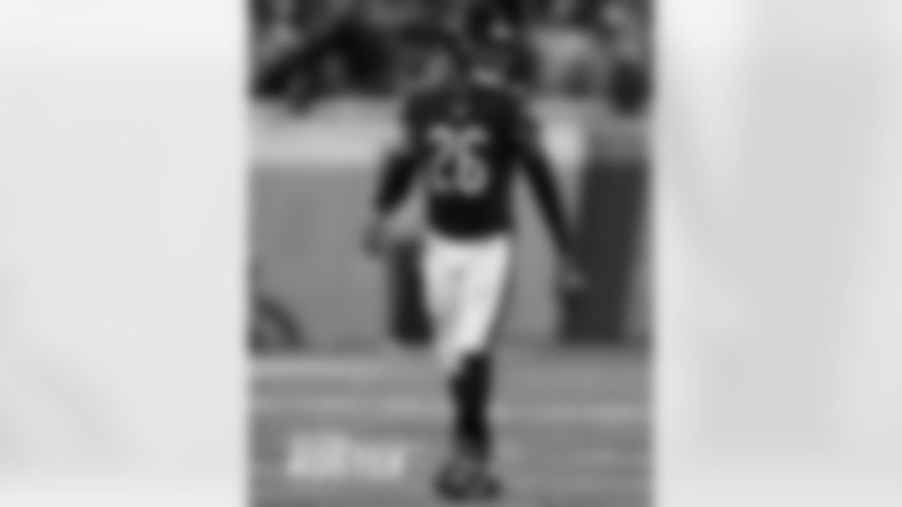 S Deon Bush