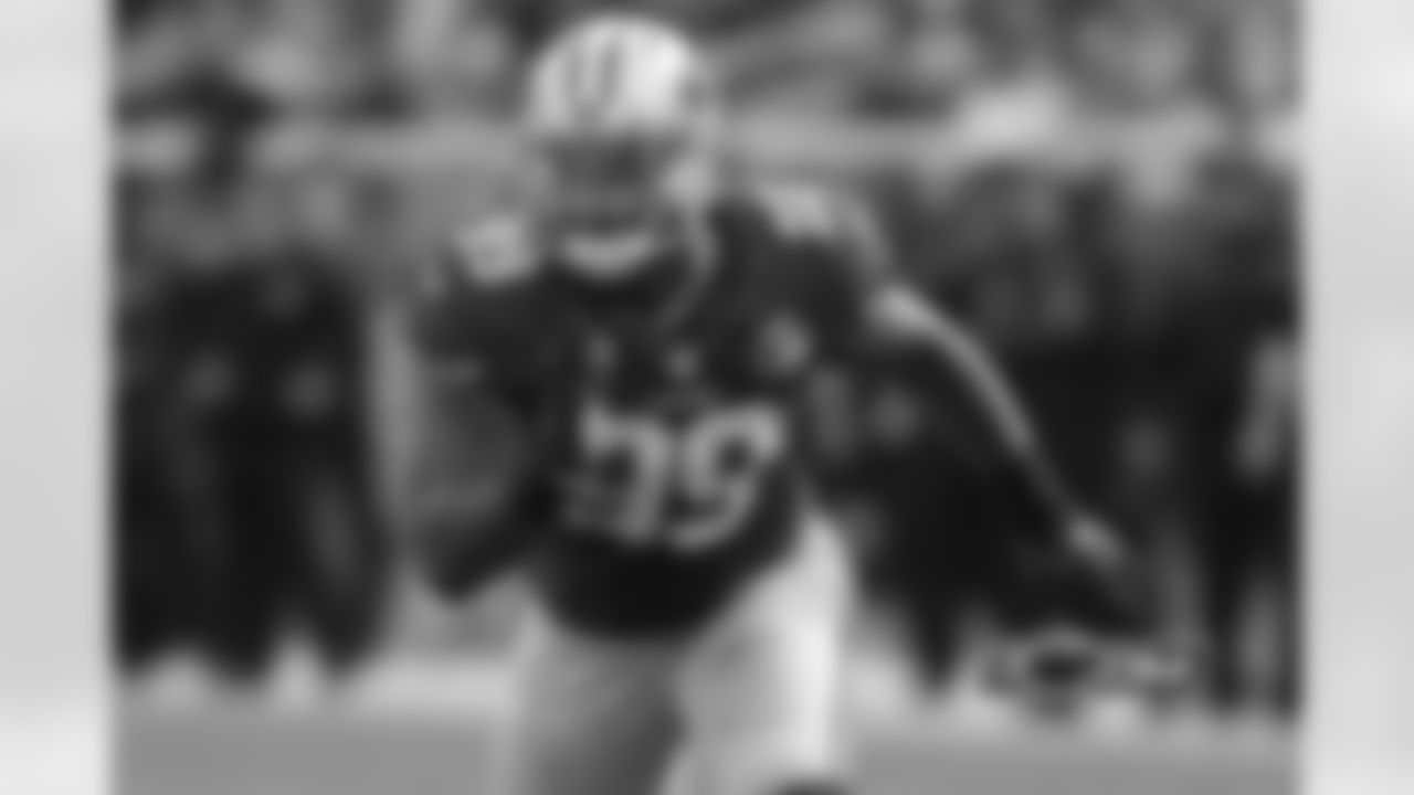 DE DeForest Buckner, 49ers - Buckner had an impressive rookie year, compiling 73 tackles and six sacks.
